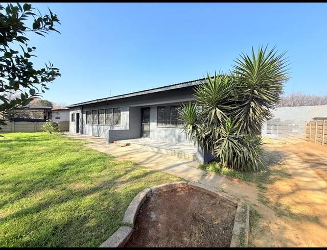 9 BEDROOM HOUSE FOR SALE IN VANDERBIJLPARK CW 5